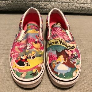 alice in wonderland vans size 9
